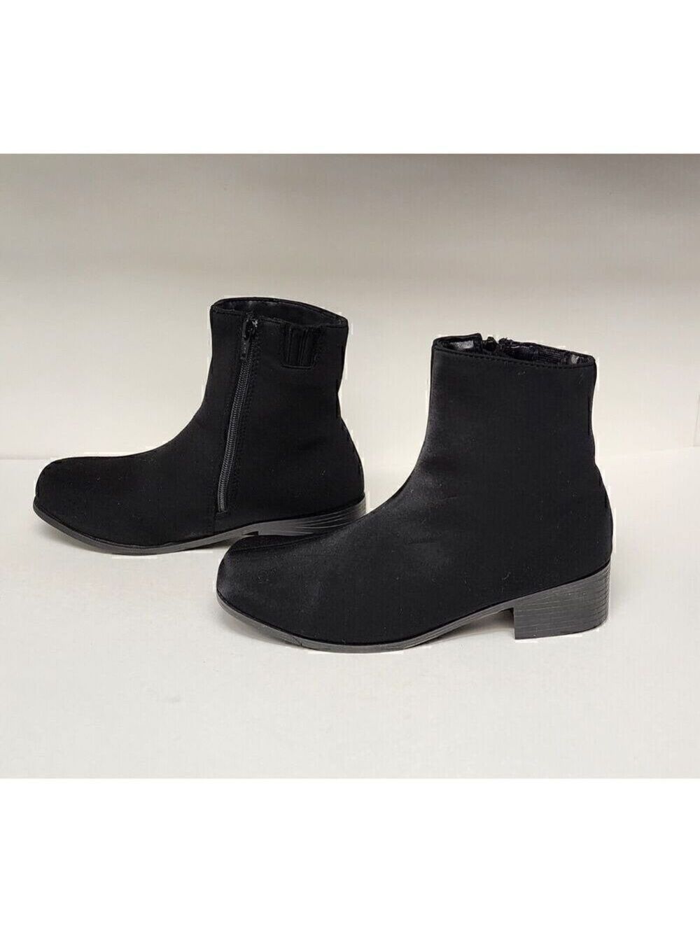 Women's Black Ankle Block Heel Booties Size US 7
